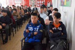 В Доме ветеранов Горно-Алтайска прошла встреча учеников школ города с участником боевых действий в Афганистане
