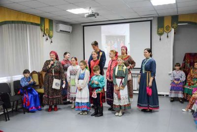 Фольклорный ансамбль «Туматуриха» выступил в Доме Дружбы народов