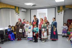 Фольклорный ансамбль «Туматуриха» выступил в Доме Дружбы народов